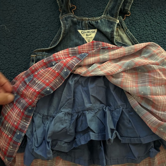 oshkosh baby overalls NWOT 12 months - Picture 2 of 3